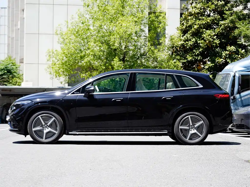 Mercedes-Benz EQS SUV 2026