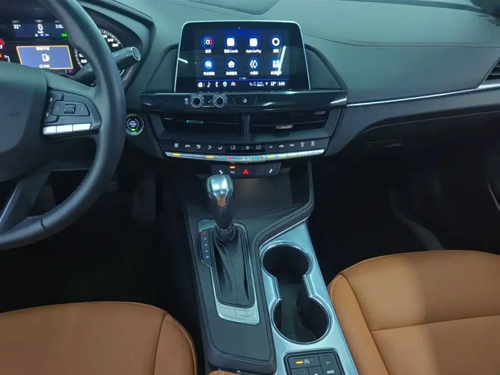 Cadillac CT4 2022 — фото 13