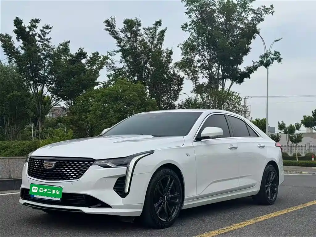 Cadillac CT4 2022