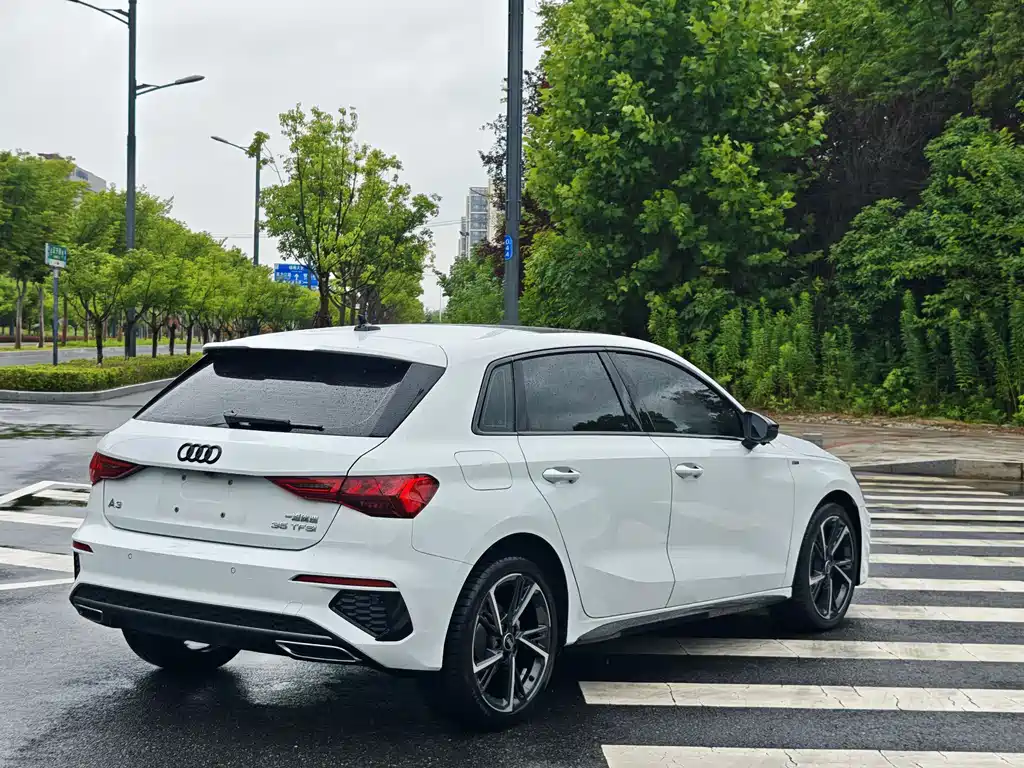 Audi A3 2023 — фото 15