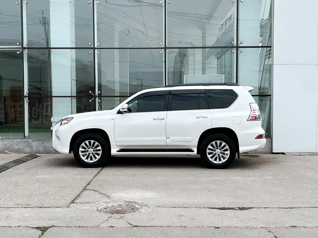 Lexus GX 2019 — фото 8