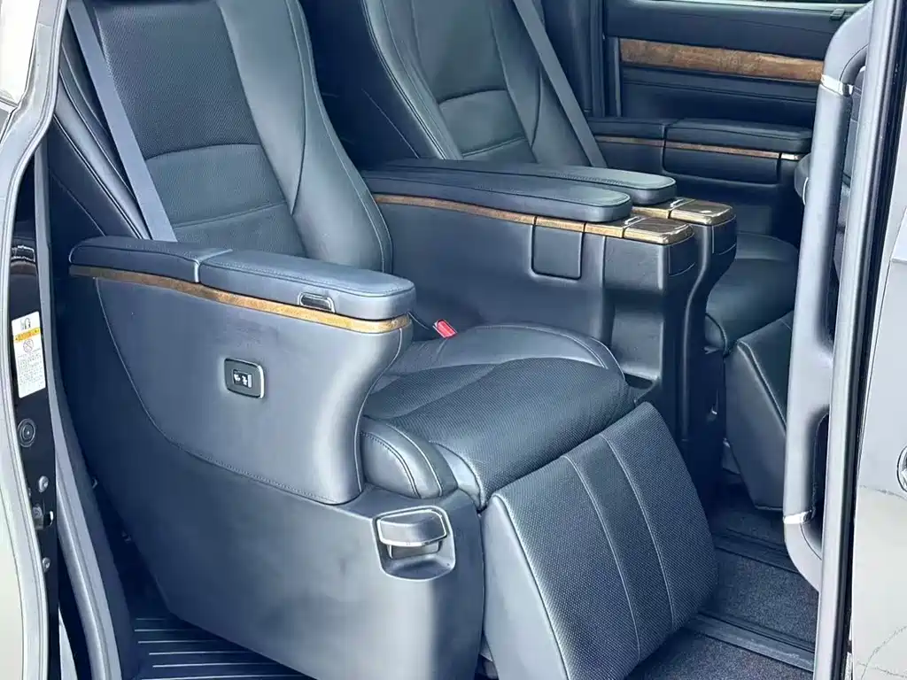 Toyota Alphard 2016 — фото 7