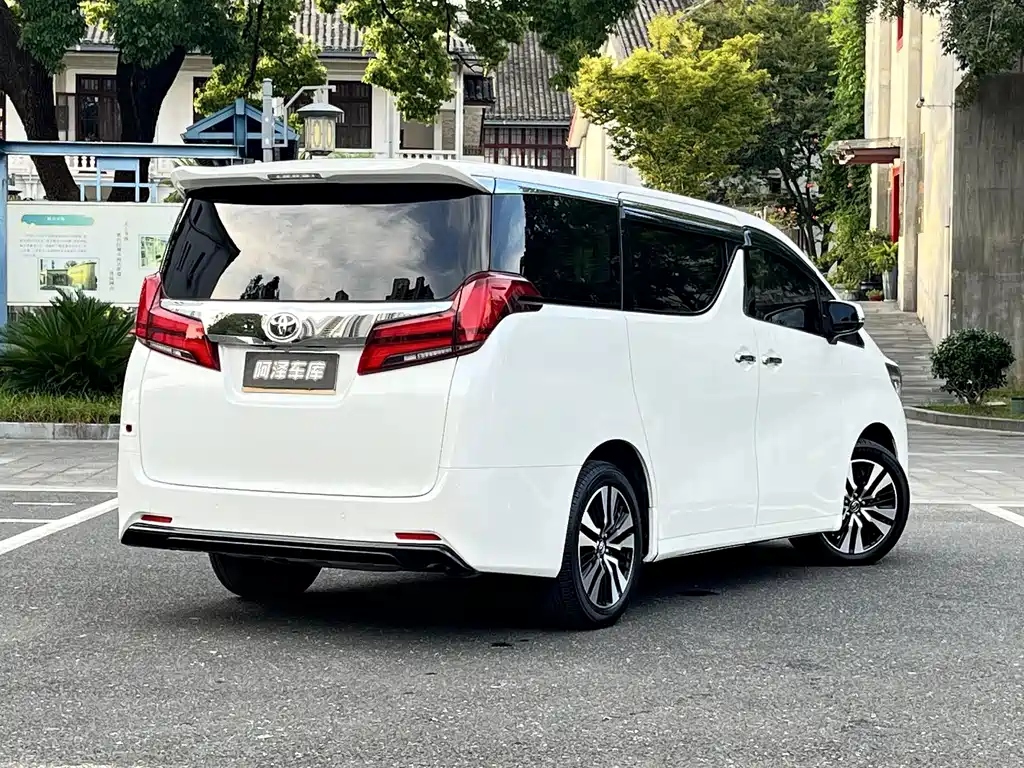 Toyota Alphard 2019 — фото 7