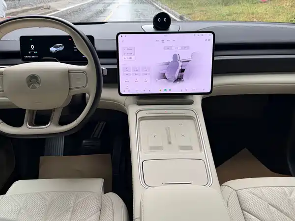 NIO ES6 2025