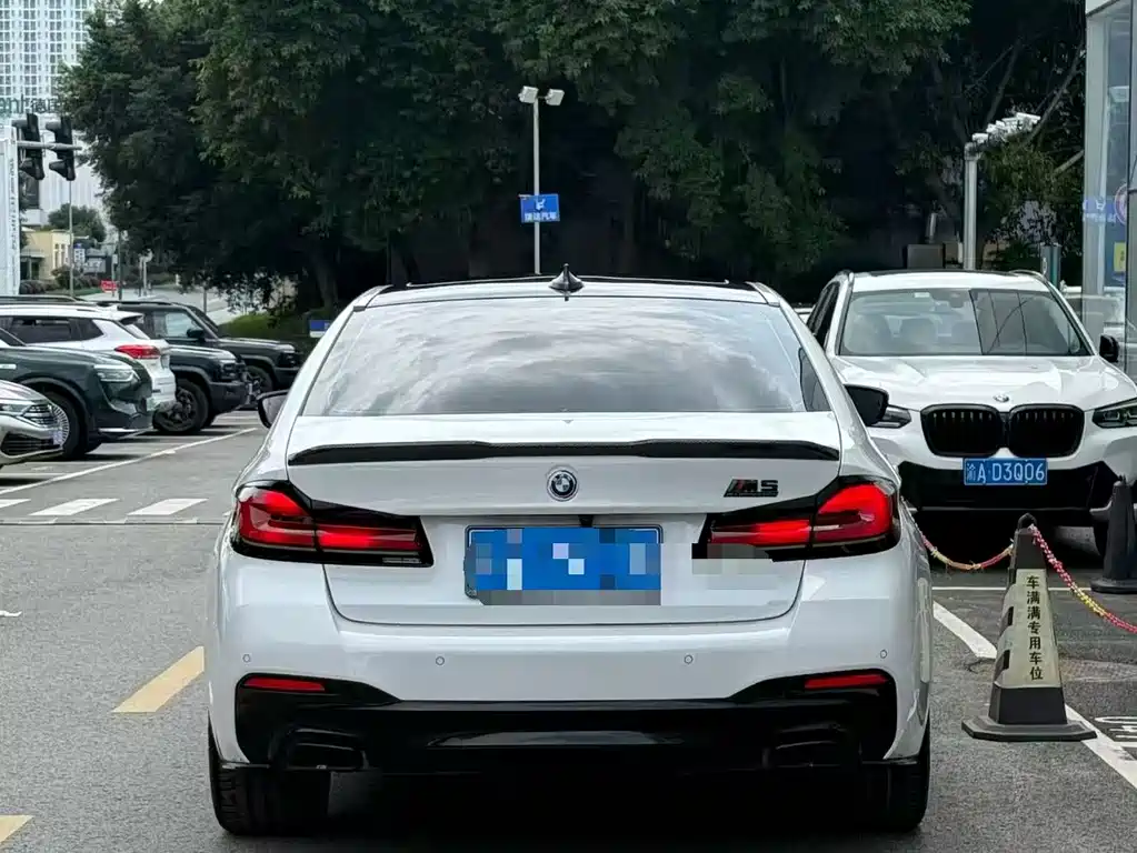 BMW 5 Series 2023