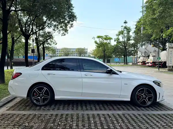 Mercedes-Benz C-Class 2021