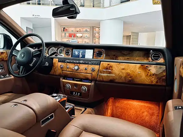 Rolls-Royce Phantom 2014