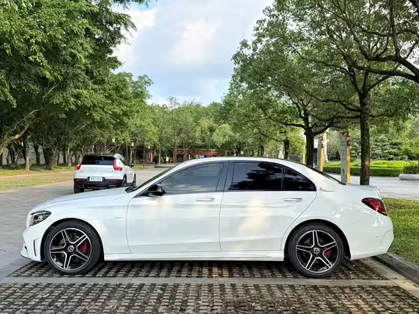 Mercedes-Benz C-Class 2021