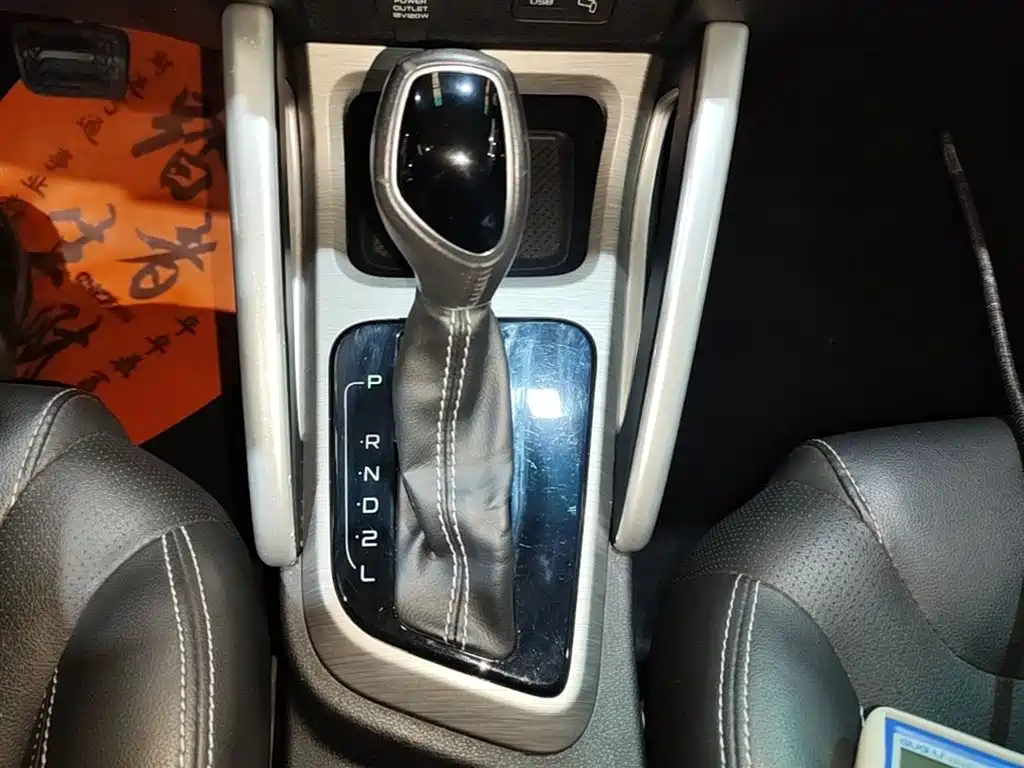 Geely Vision X3 2019 — фото 14