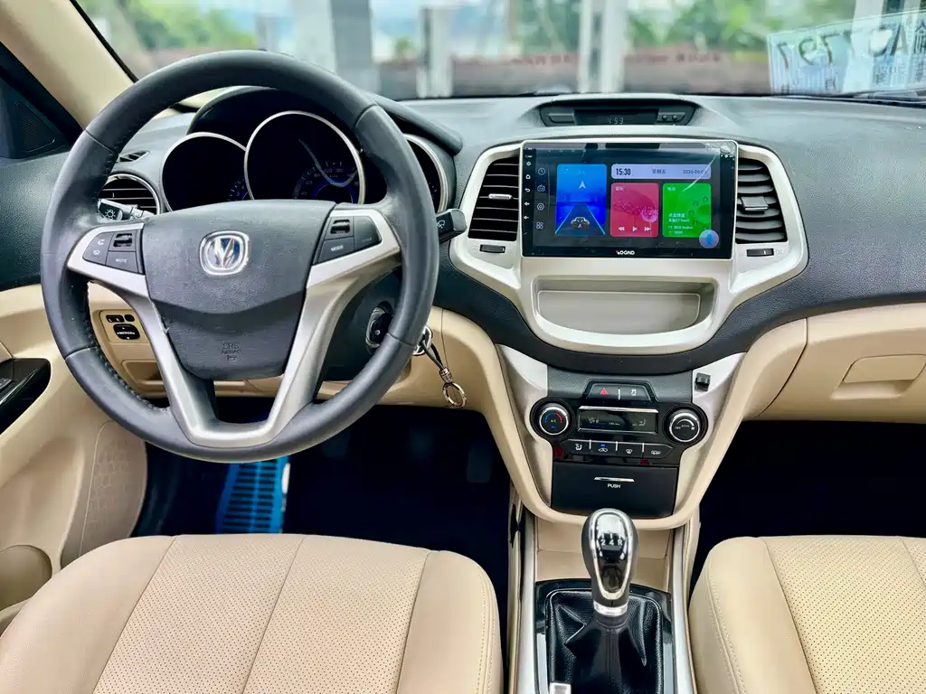 Changan Eado 2016 — фото 20