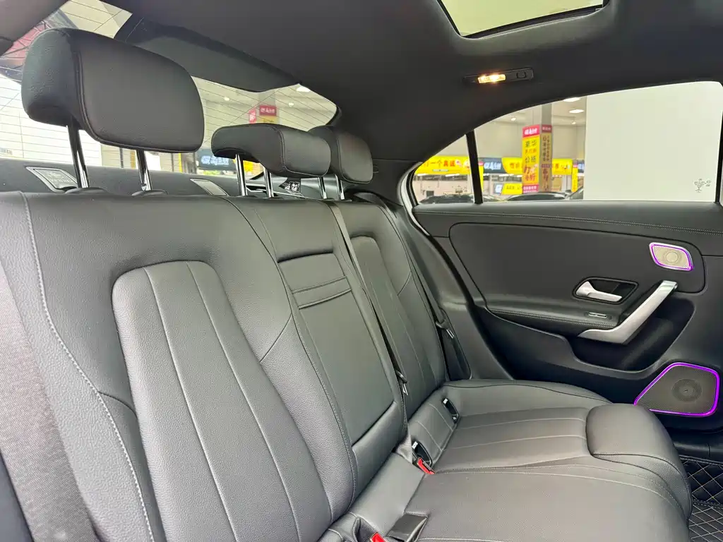 Mercedes-Benz A-Class 2022 — фото 12