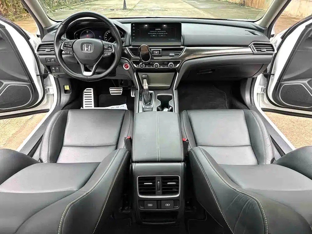 Honda Accord 2023 — фото 6