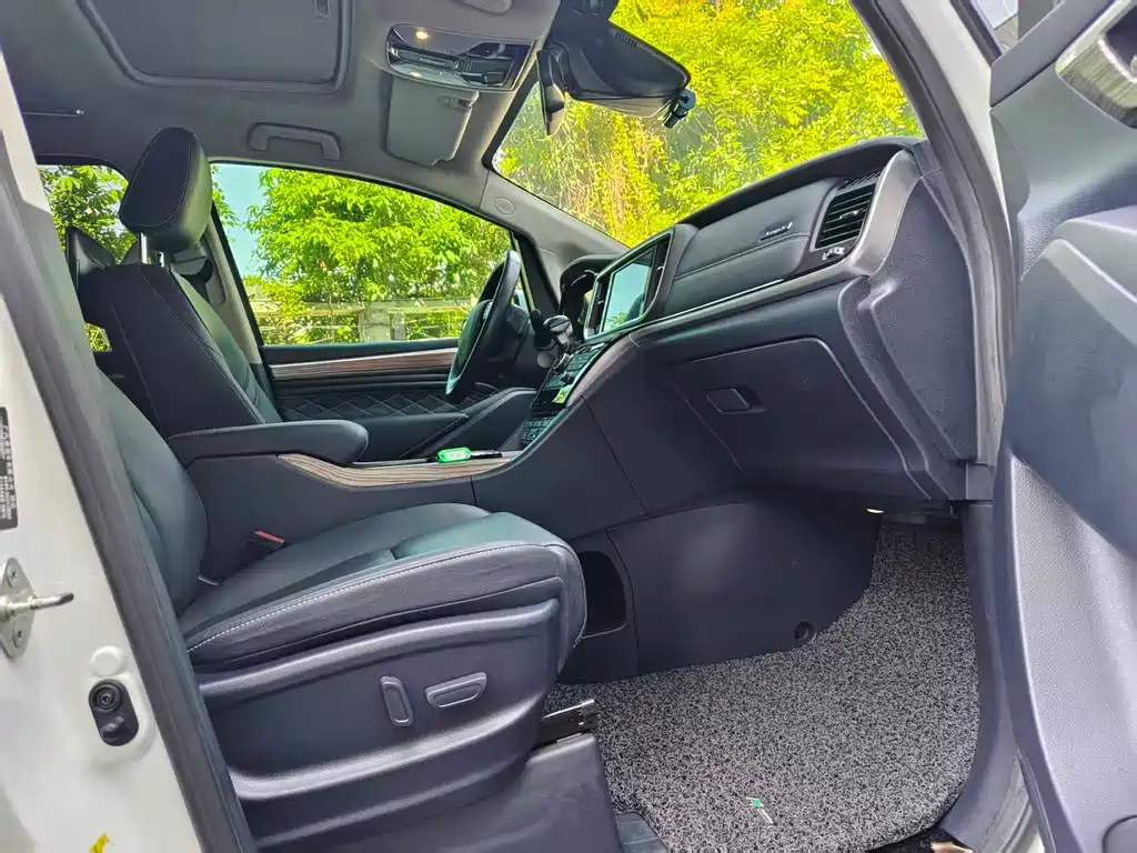 GAC Motor Trumpchi M8 2020 — фото 14