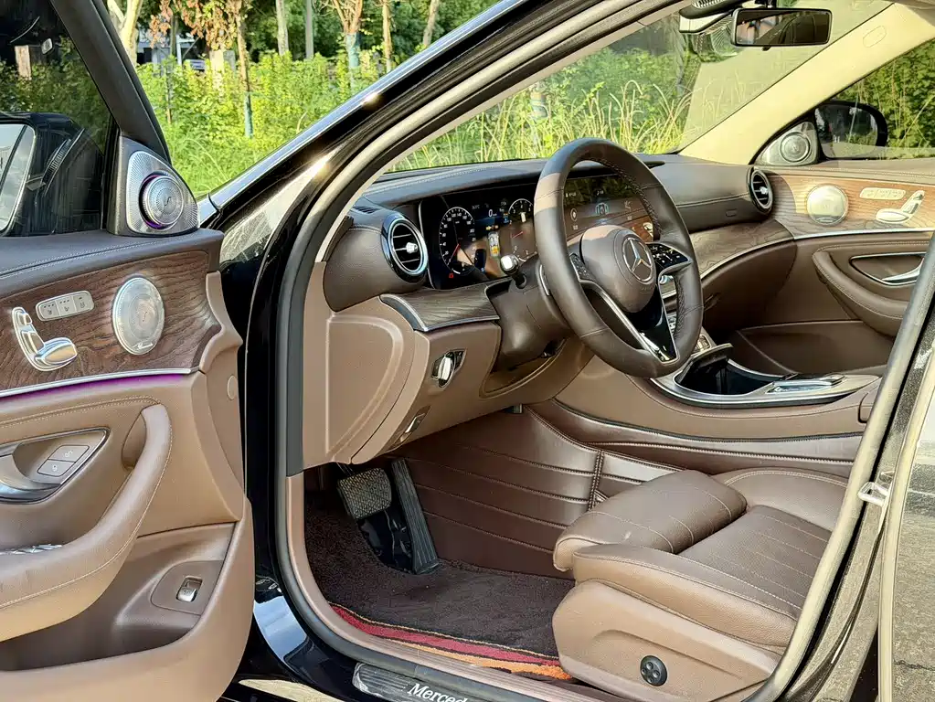 Mercedes-Benz E-Class 2023
