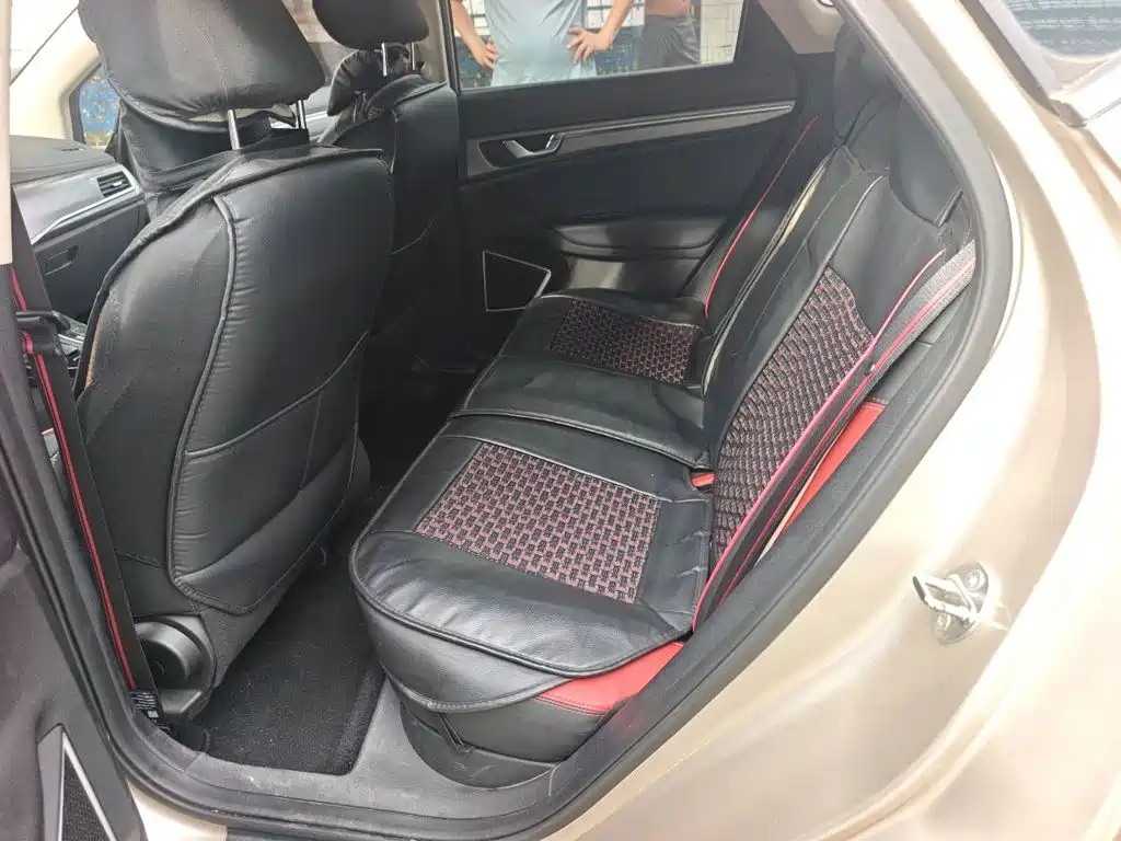 Geely Emgrand GS 2020 — фото 15