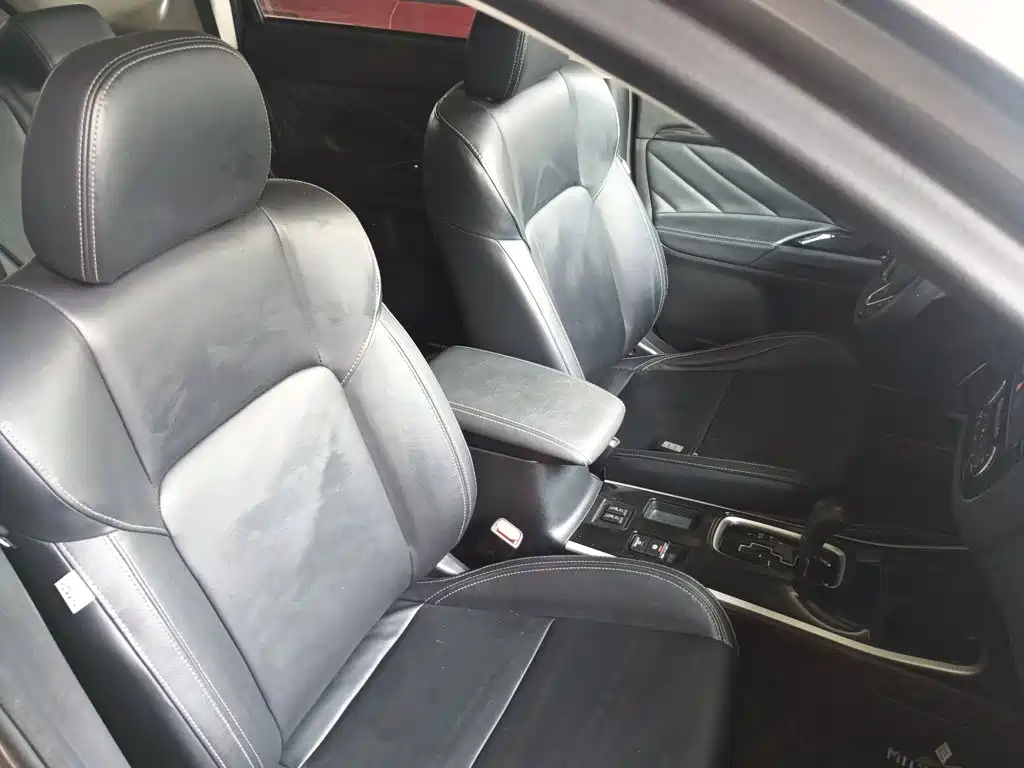 Mitsubishi Outlander 2020 — фото 20