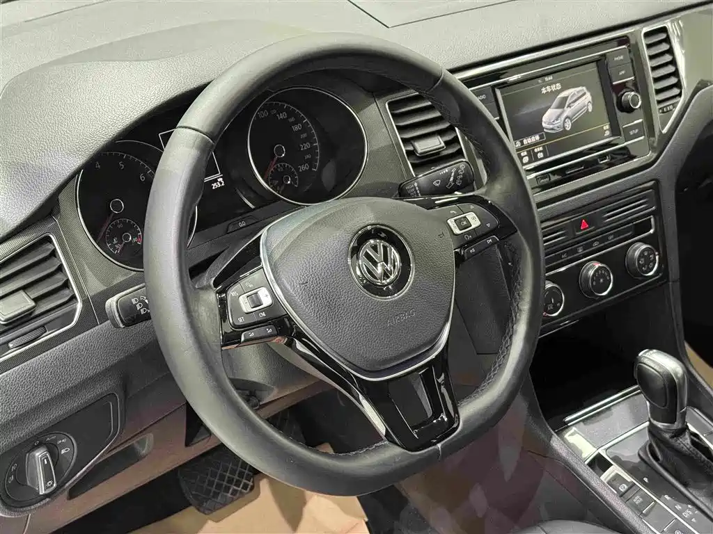 Volkswagen Golf Jialu 2019 — фото 12