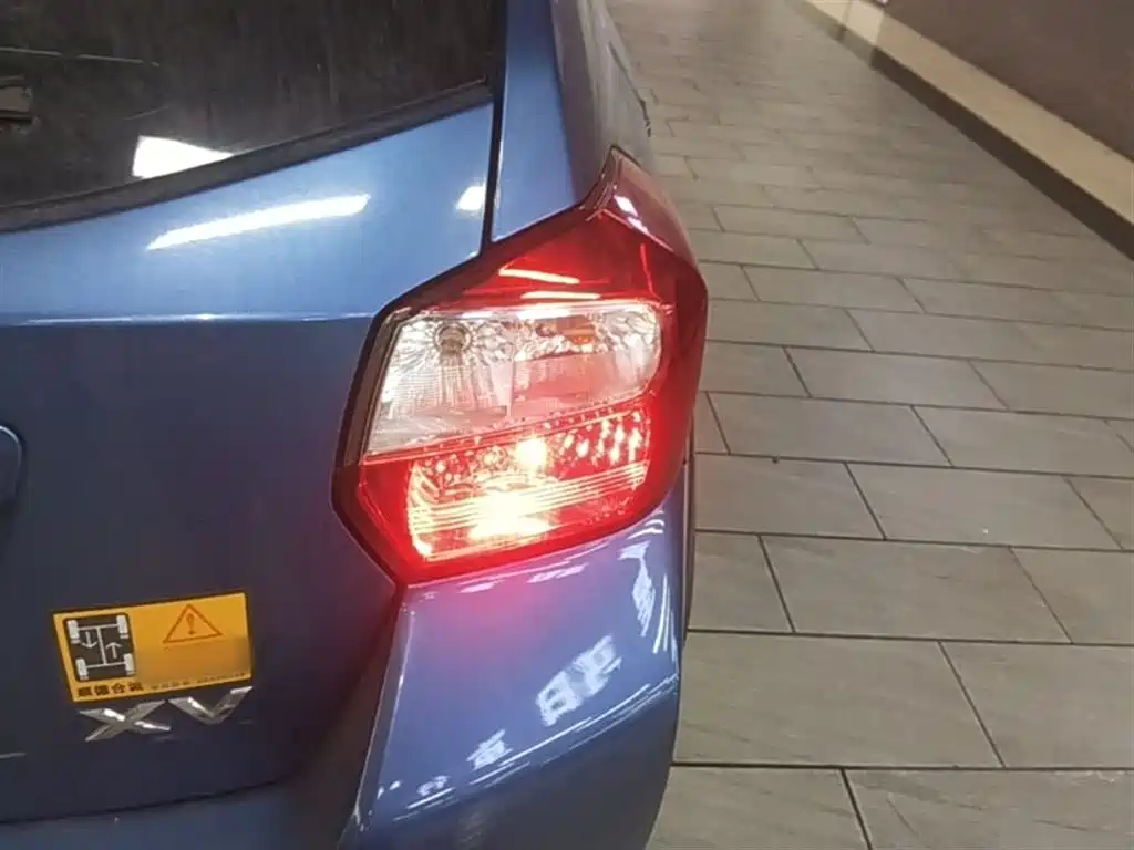 Subaru XV 2015 — фото 8