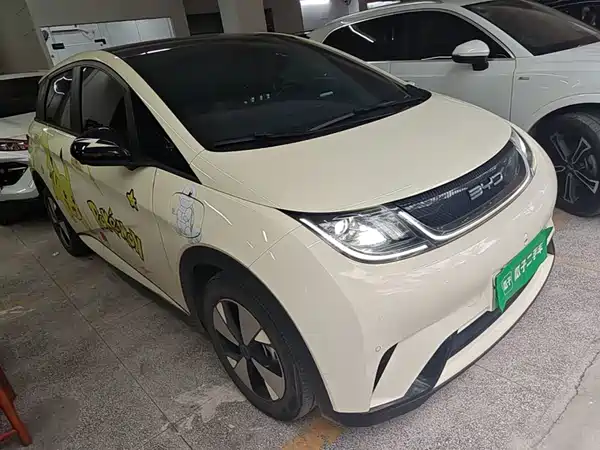 BYD Dolphin 2023