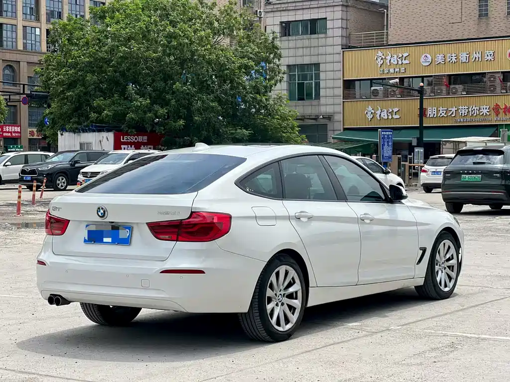 BMW 3 Series GT 2018 — фото 8