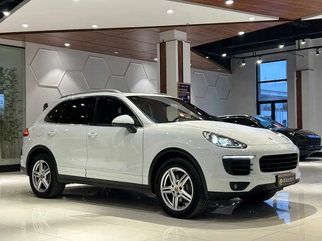 Porsche Cayenne 2016 — фото 4