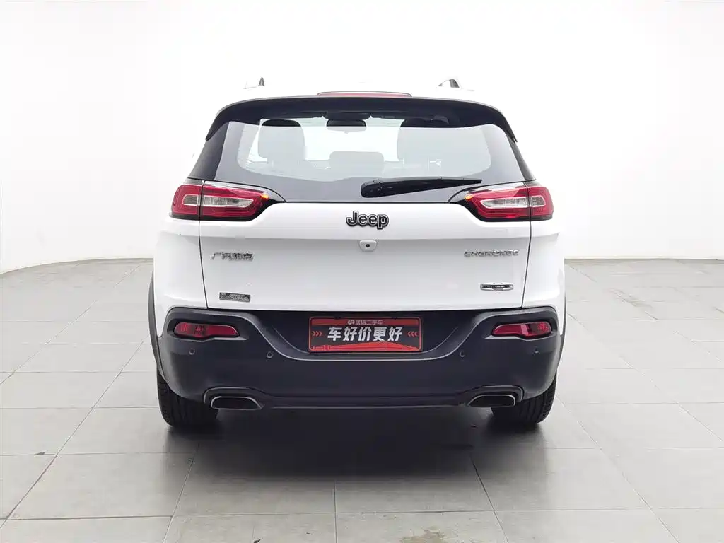 Jeep Cherokee 2016 — фото 4