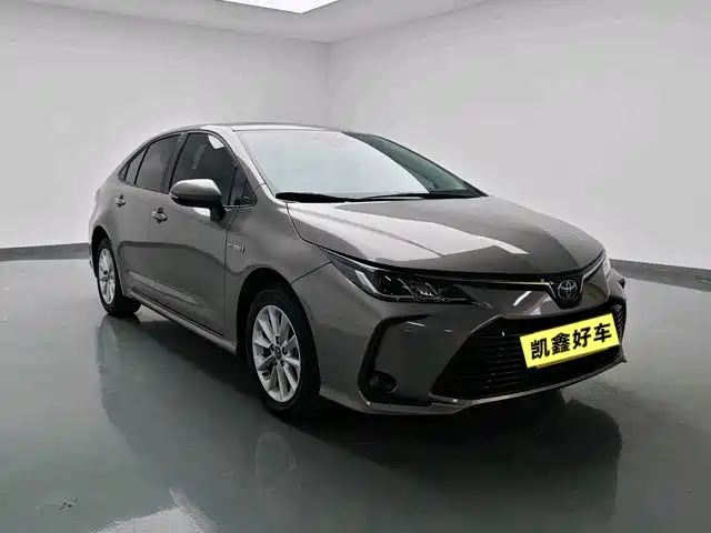 Toyota Corolla 2021 — фото 3