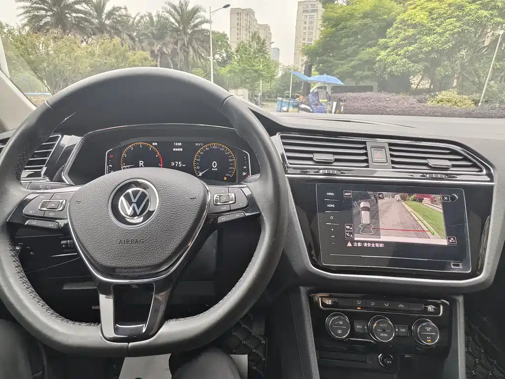 Volkswagen Tiguan L 2021 — фото 14