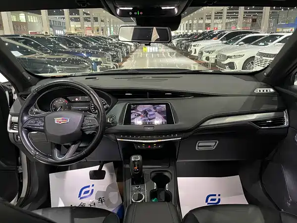 Cadillac XT4 2018