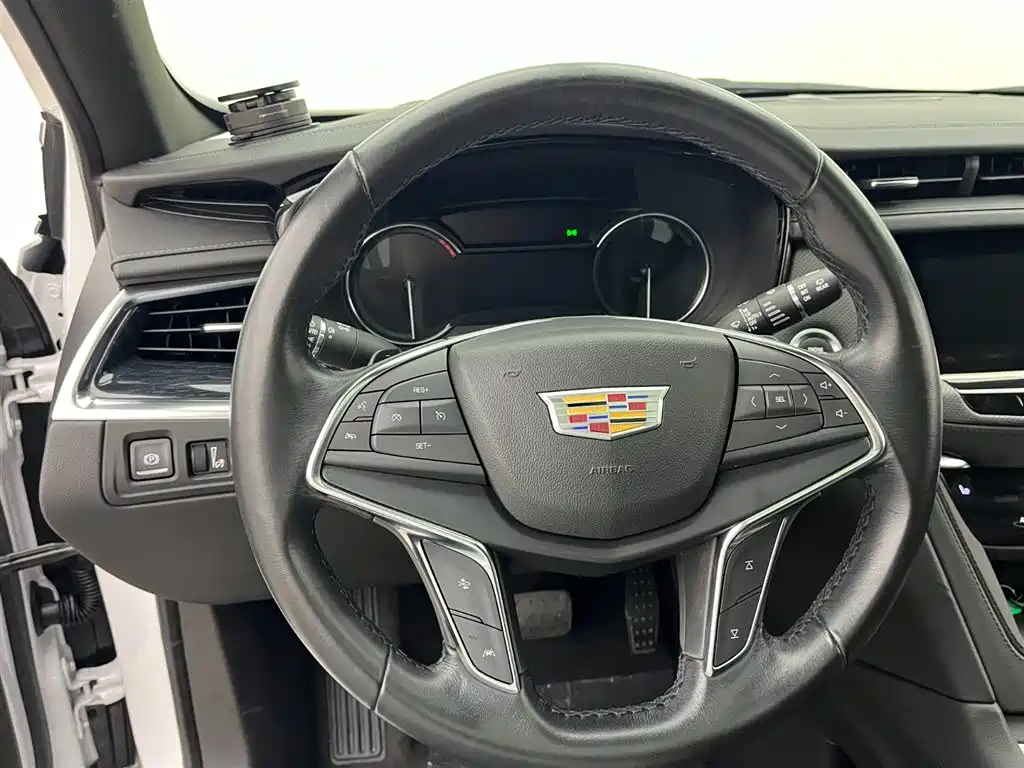 Cadillac XT5 2023 — фото 11
