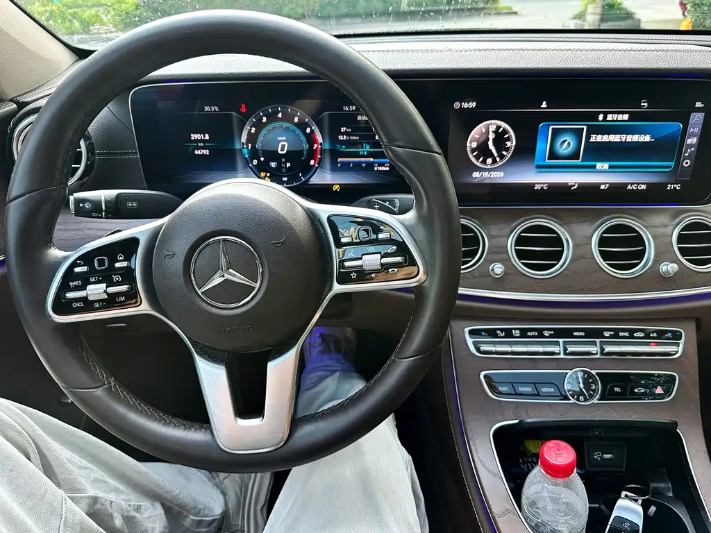 Mercedes-Benz E-Class 2020 — фото 13