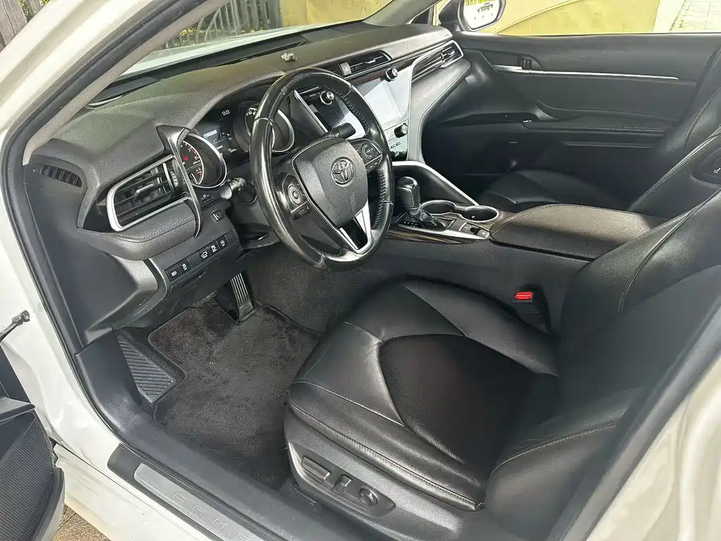 Toyota Camry 2019