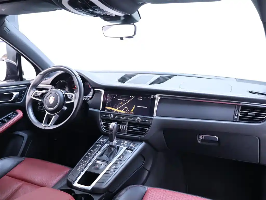 Porsche Macan 2019 — фото 19