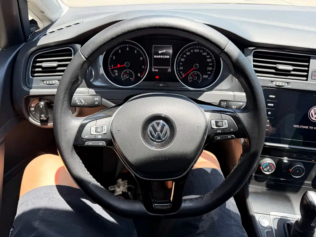 Volkswagen Golf 2020 — фото 17
