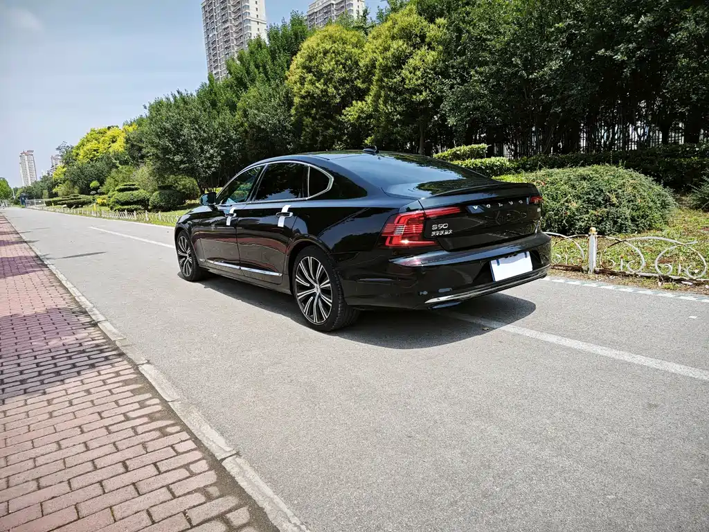 Volvo S90 2023 — фото 10