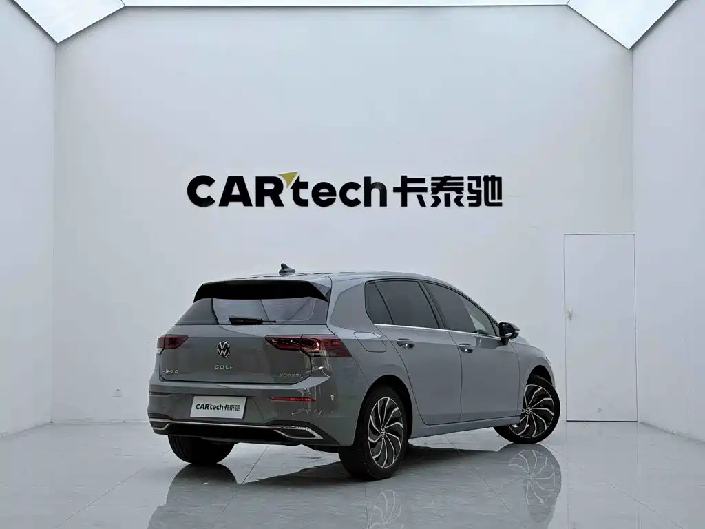 Volkswagen Golf 2021