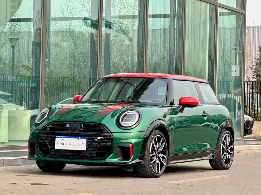 MINI JCW 2025 — фото 17