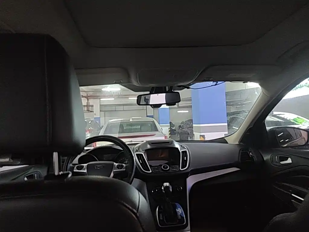 Ford Kuga 2016 — фото 18