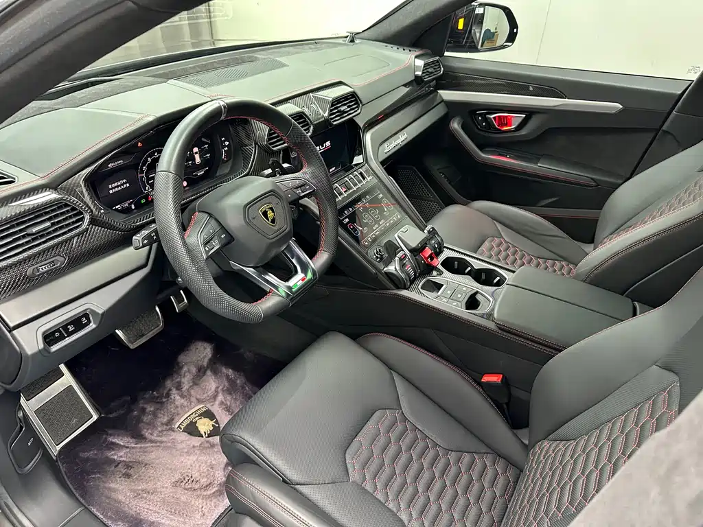 Lamborghini Urus 2022 — фото 9