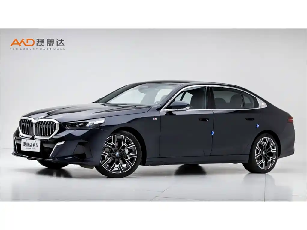 BMW 5 Series 2024 — фото 1