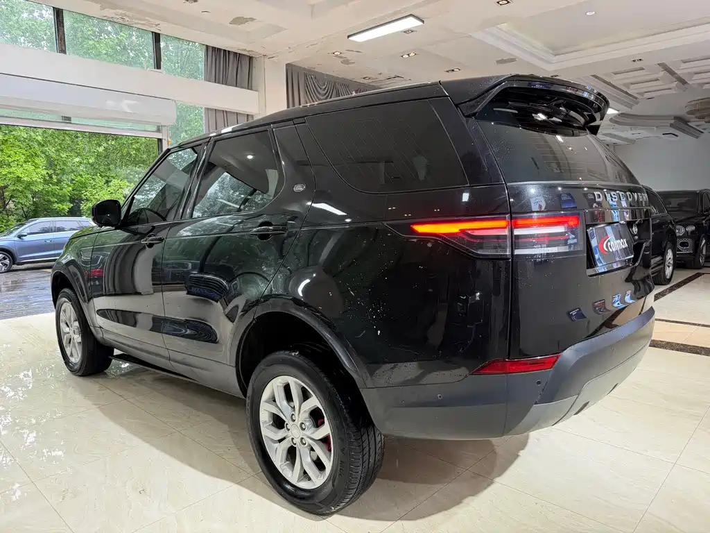 Land Rover Discovery 2019 — фото 8