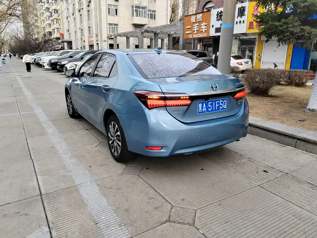 Toyota Corolla 2016 — фото 4