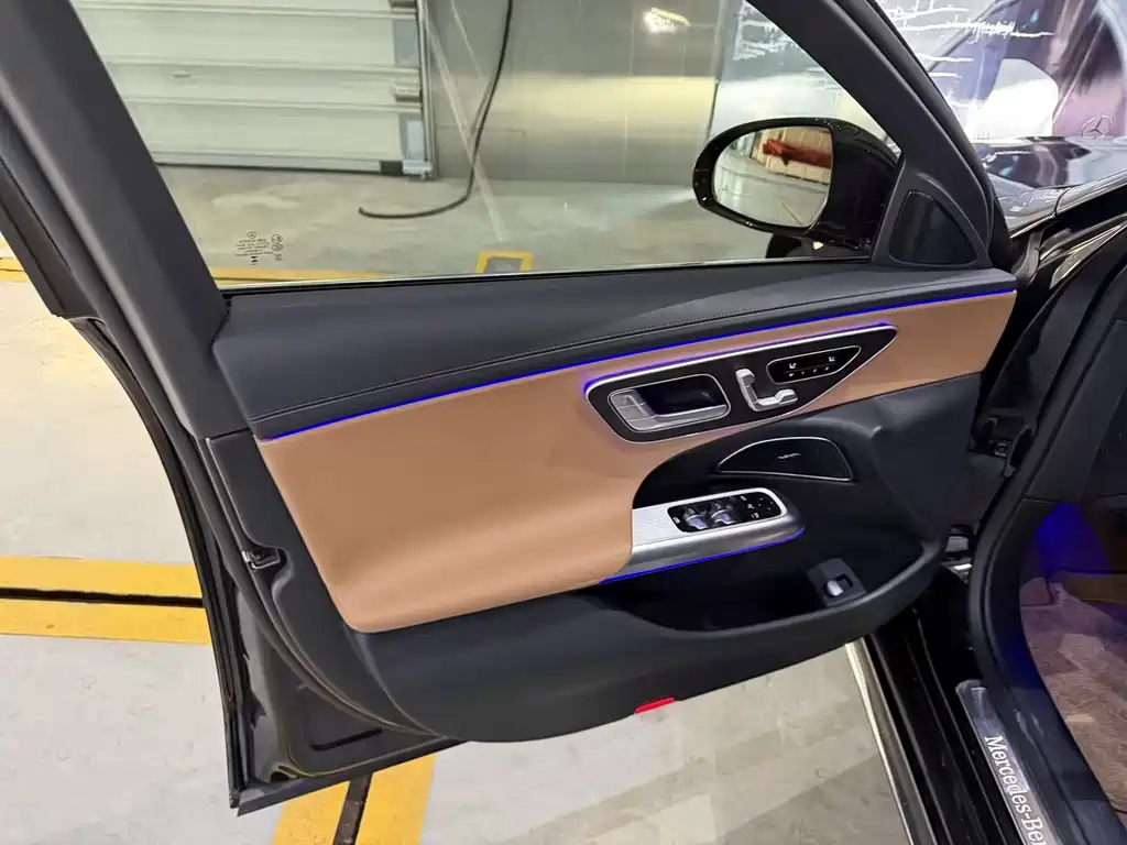 Mercedes-Benz E-Class 2025