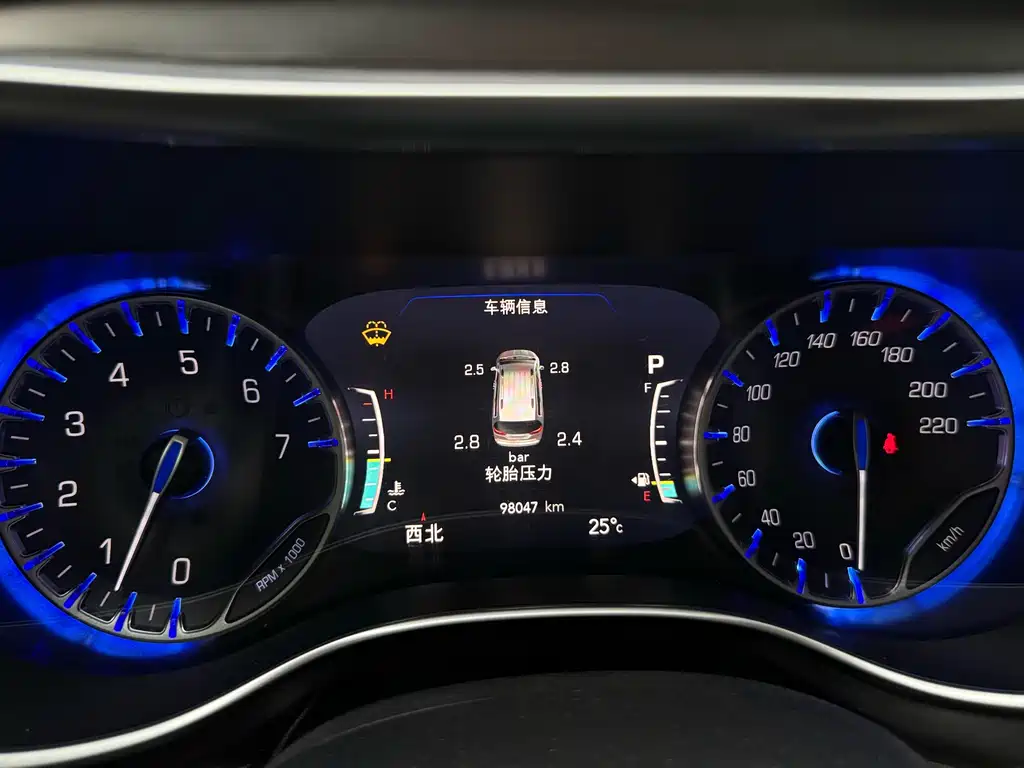 Chrysler Grand Voyager 2018 — фото 14