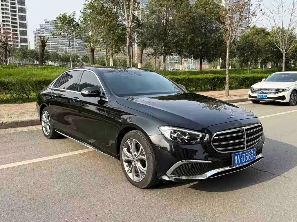 Mercedes-Benz E-Class 2021