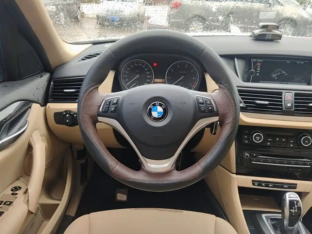 BMW X1 2016 — фото 10