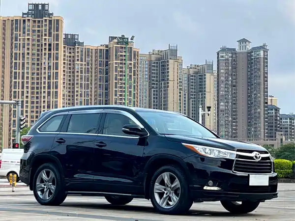 Toyota Highlander 2016