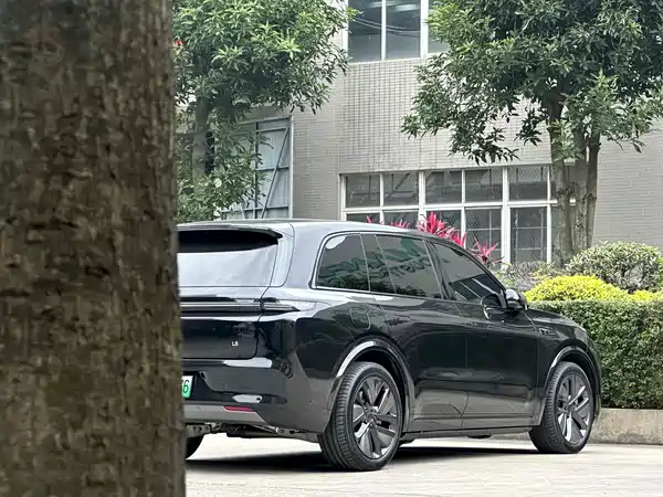 Li Auto L8 2024