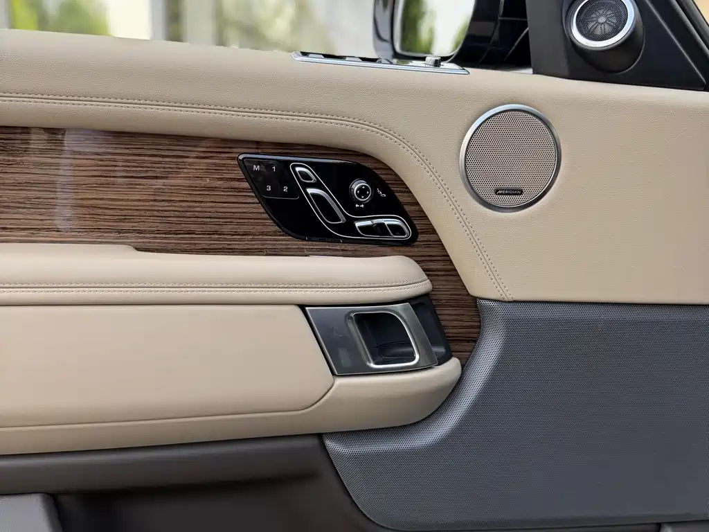 Land Rover Range Rover 2019 — фото 15