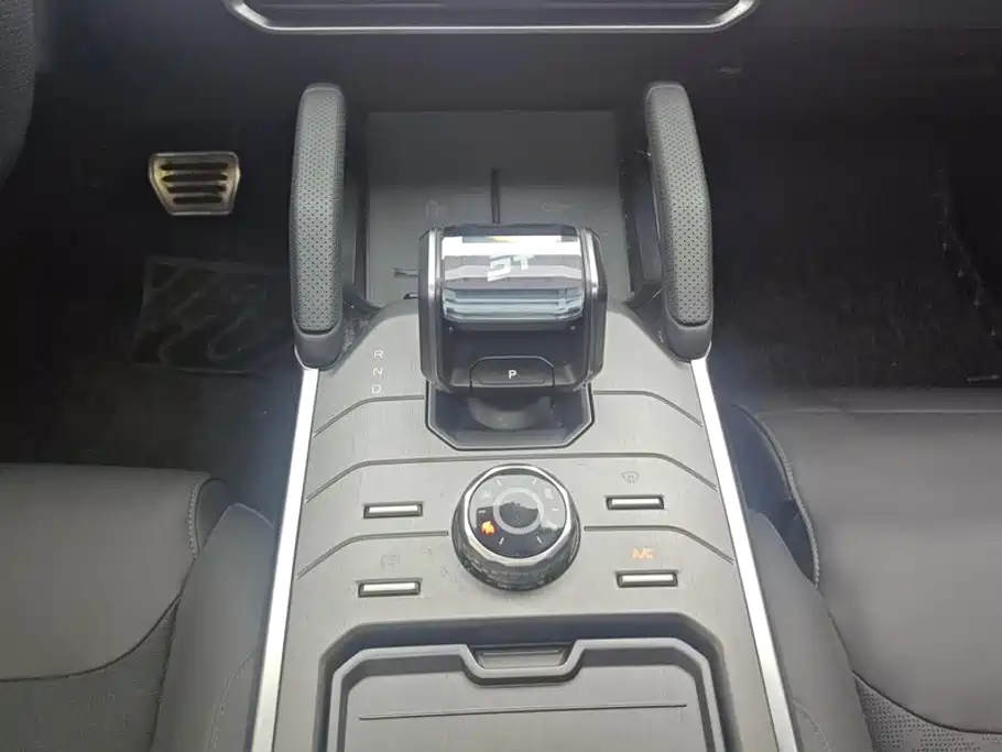 Jetour Traveller C-DM 2024 — фото 16